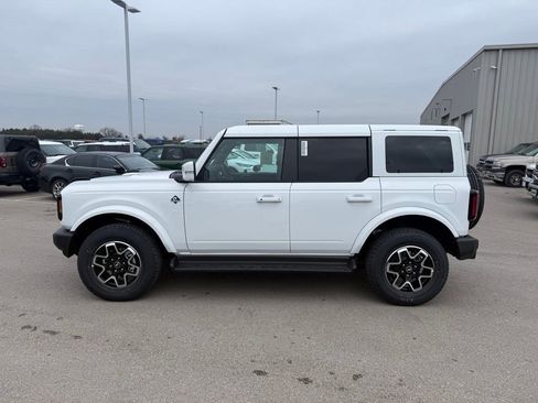 New 2025 Ford Bronco Outer Banks image 38