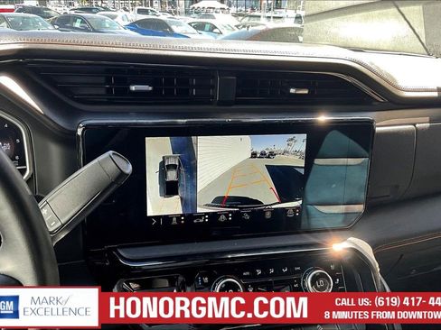 Used 2024 GMC Sierra 2500 AT4 w/ AT4 Premium Plus Package AWD/4WD image 15