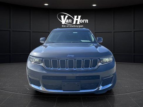 Used 2022 Jeep Grand Cherokee L Limited AWD/4WD image 3