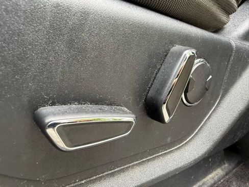 Used 2017 Ford F150 XLT w/ Equipment Group 302A Luxury AWD/4WD image 15