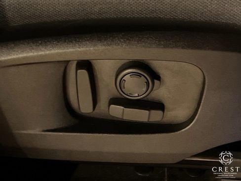 Used 2025 Land Rover Defender 110 X image 26