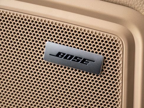 New 2026 Porsche Macan image 7