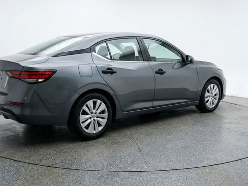 Used 2025 Nissan Sentra S FWD image 9