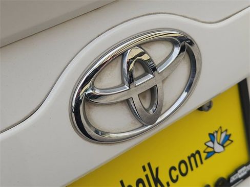 Used 2014 Toyota Camry SE w/ Moonroof Package image 29