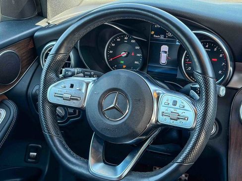 Used 2022 Mercedes-Benz GLC 300 4MATIC image 14