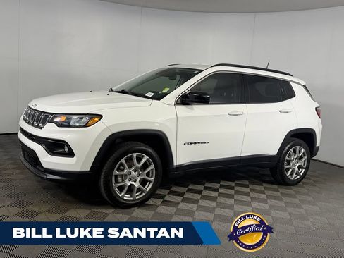 Used 2022 Jeep Compass Latitude AWD/4WD image 1