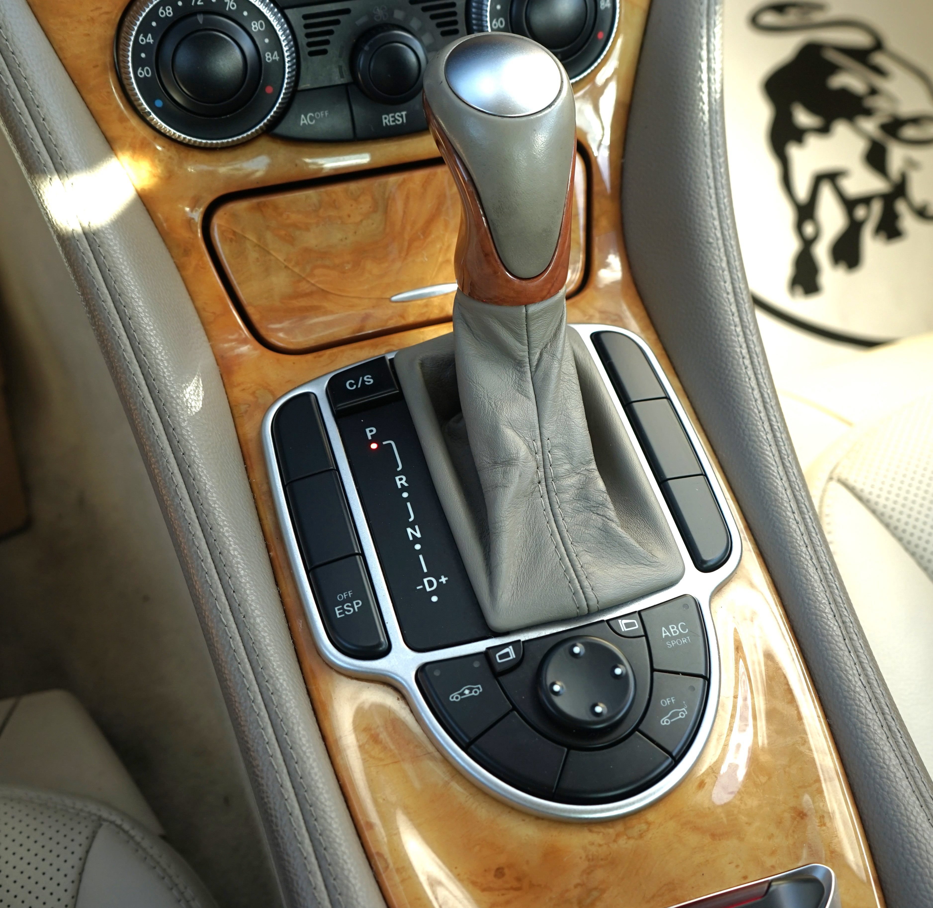 Used 2004 Mercedes-Benz SL 500 image 22