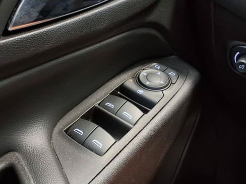 Used 2020 Chevrolet Equinox LT FWD image 30