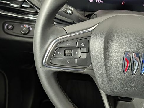 Used 2025 Buick Envista Sport Touring w/ Advanced Safety Package FWD image 18