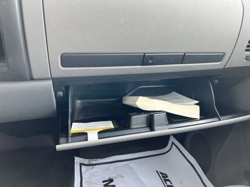 Used 2012 Chevrolet Silverado 1500 W/T image 22