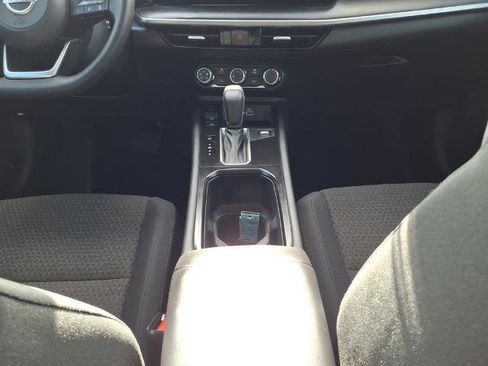 Certified 2025 Nissan Kicks S FWD image 11