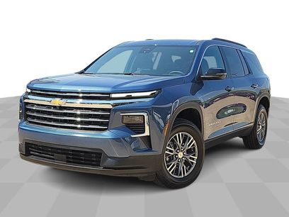 Certified 2025 Chevrolet Traverse LT