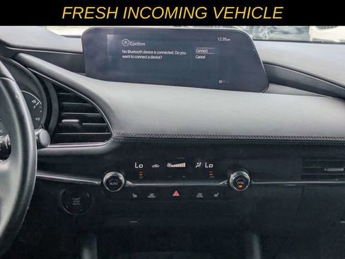 Used 2021 MAZDA MAZDA3 s image 16