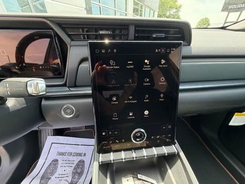 New 2026 GMC Terrain AT4 w/ Convenience Package III AWD/4WD image 17