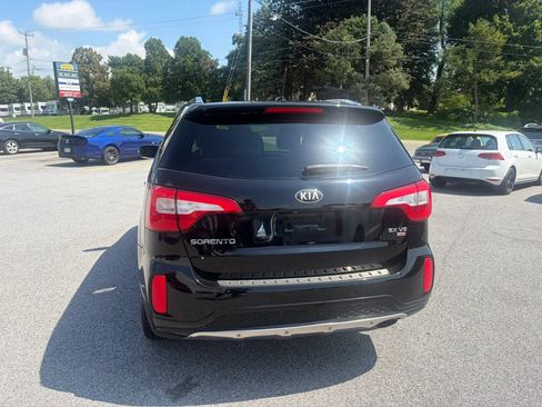 Used 2014 Kia Sorento SX w/ 3rd Row Package AWD/4WD image 14