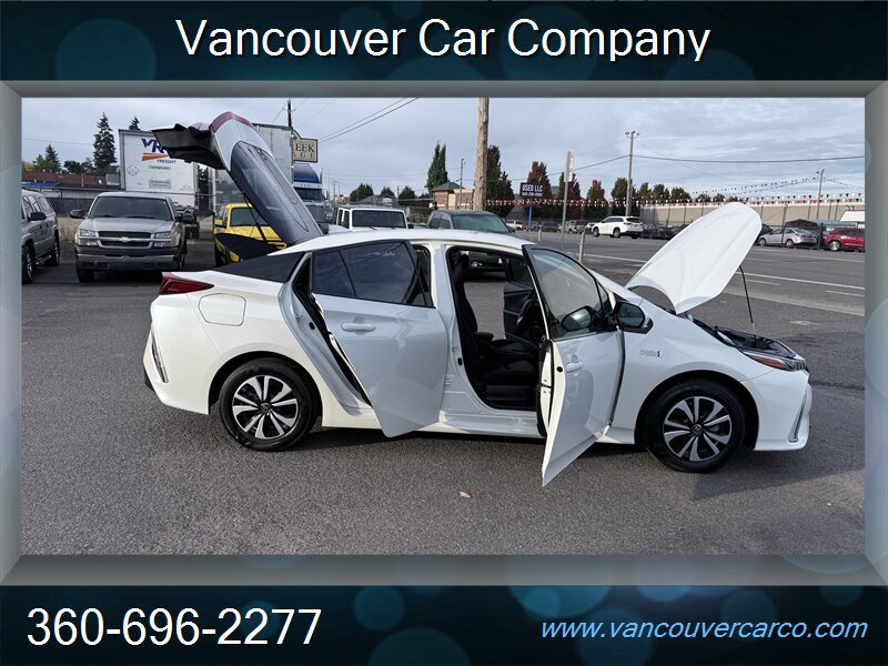 Used 2018 Toyota Prius Prime Plus FWD image 12