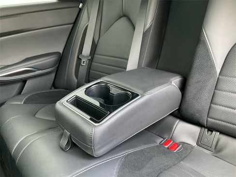 Used 2022 Toyota Avalon XSE image 30