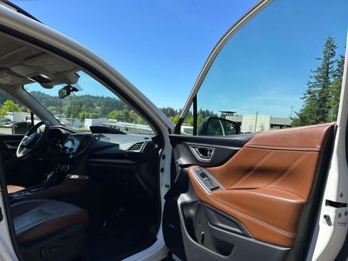 Used 2019 Subaru Forester Touring w/ Popular Package #3 AWD/4WD image 16