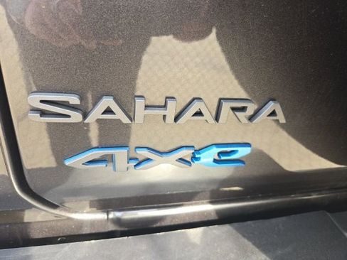 Used 2025 Jeep Wrangler Unlimited Sahara image 6