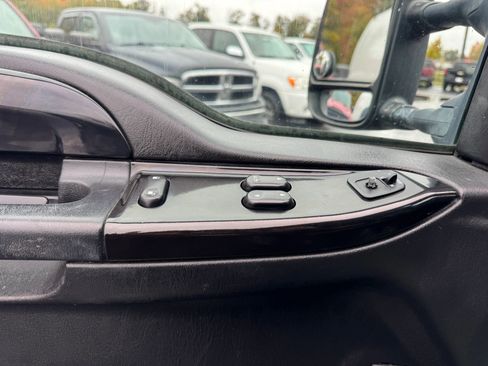 Used 2004 Ford F350 Harley-Davidson image 14