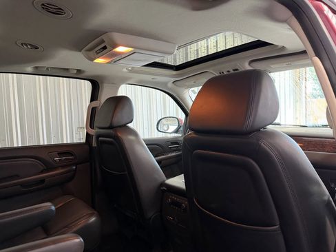 Used 2009 GMC Yukon XL Denali image 28