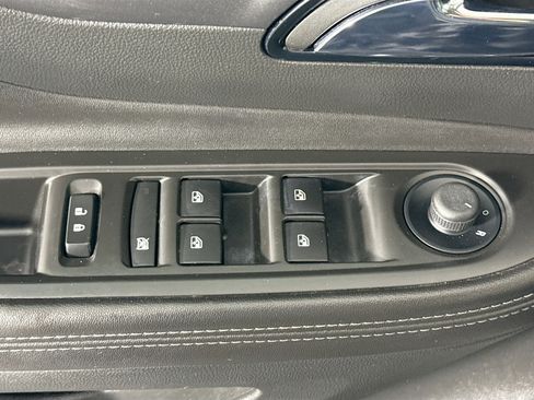 Used 2022 Buick Encore Preferred w/ Safety Package FWD image 22