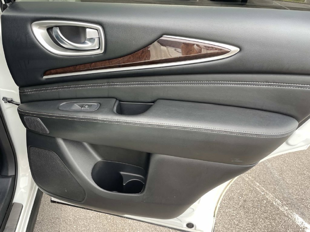 Used 2019 INFINITI QX60 Luxe w/ Sensory Package FWD image 24