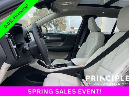 New 2026 Volvo XC40 B5 Plus w/ Protection Package Premier image 28