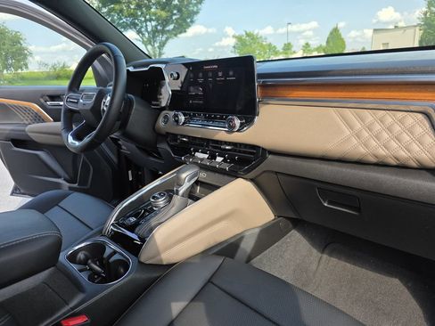 Used 2023 GMC Canyon Denali AWD/4WD image 17