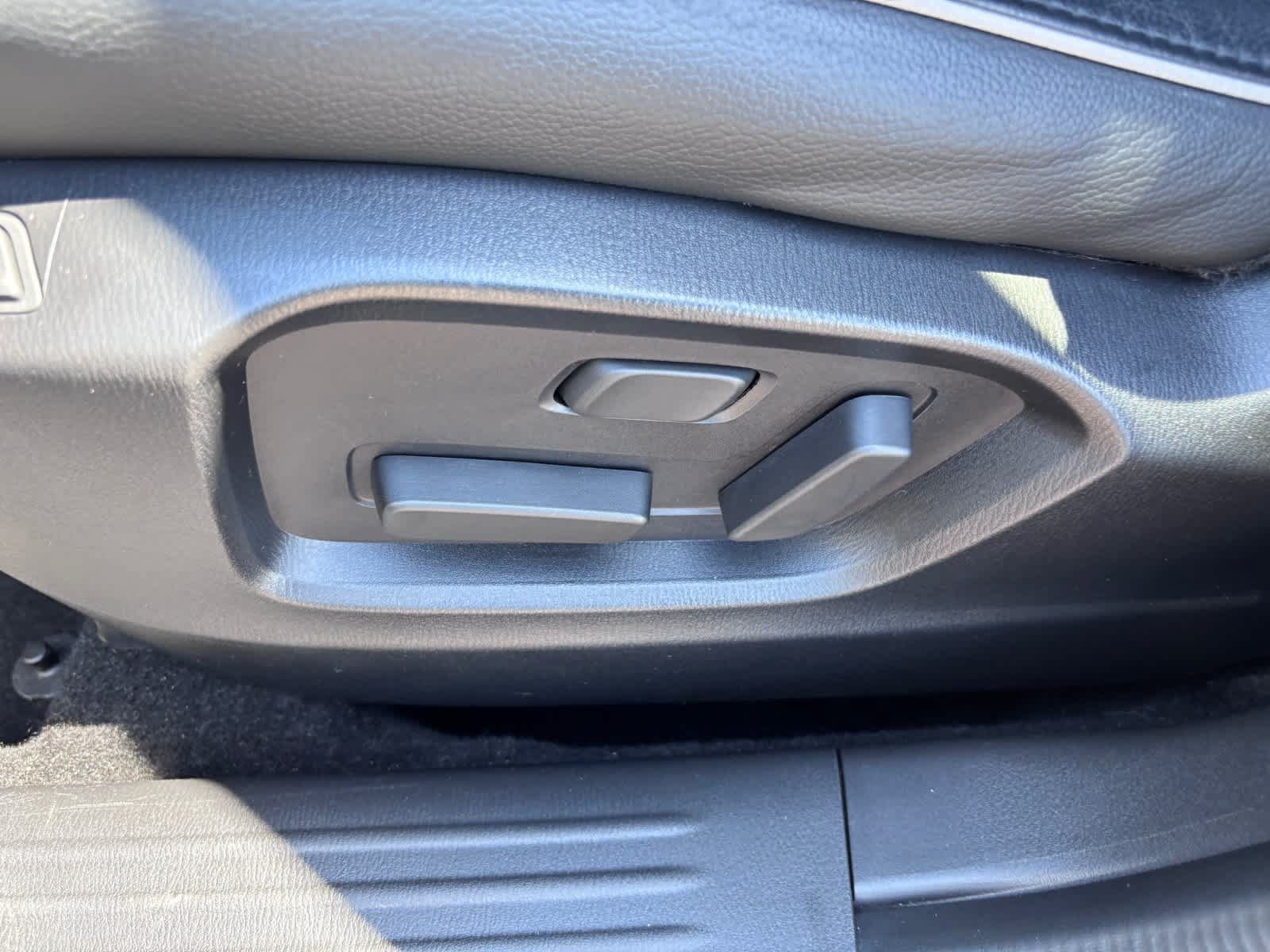 Used 2025 MAZDA CX-5 AWD 2.5 S w/ Preferred Package image 17