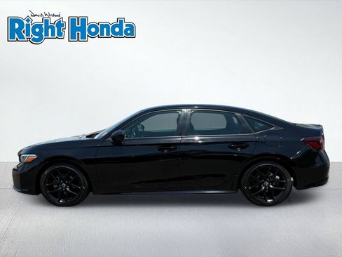 Used 2025 Honda Civic Sport image 3