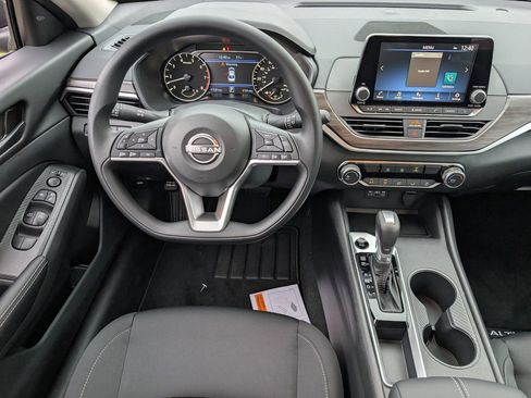 New 2026 Nissan Altima 2.5 SV FWD image 9