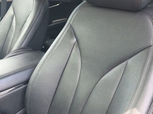 Used 2023 Lincoln Nautilus AWD w/ Premium Package image 8