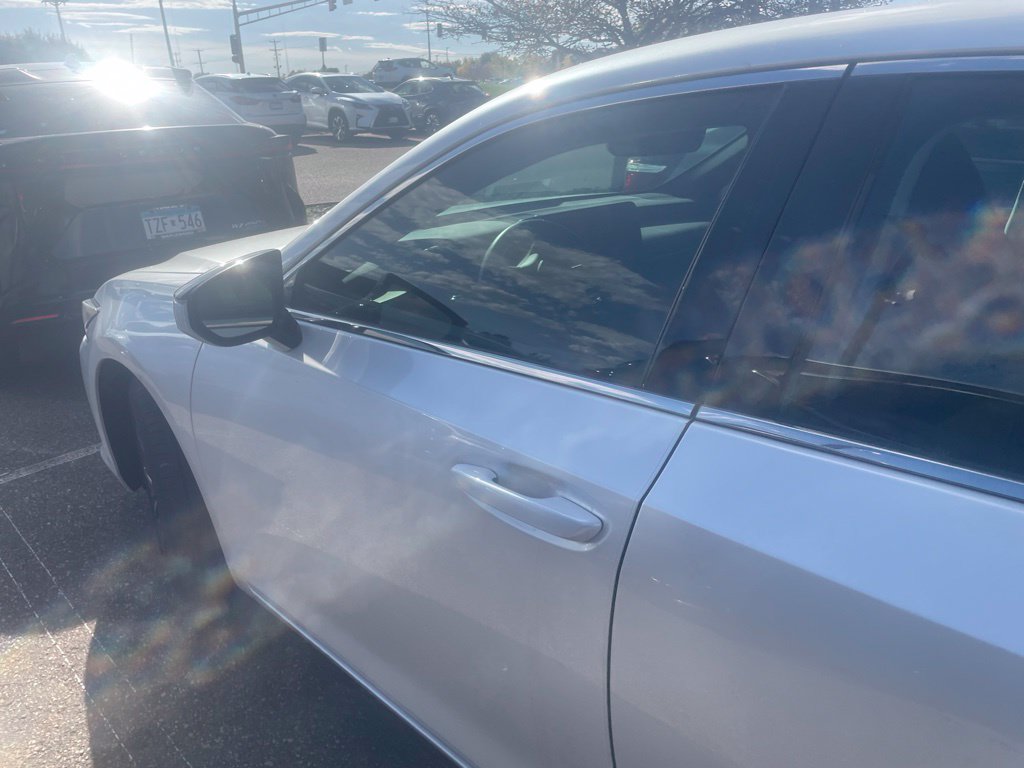 Used 2024 Lexus ES 250 w/ Premium Package AWD/4WD image 18
