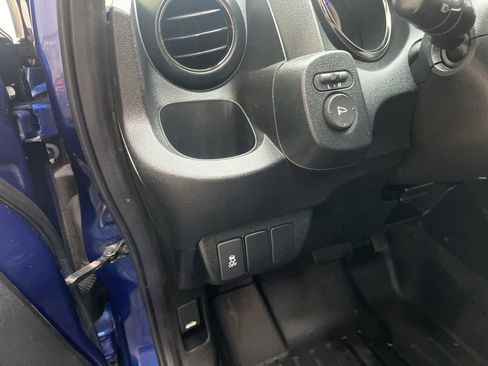 Used 2012 Honda Fit Sport image 18