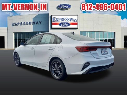 Used 2024 Kia Forte LXS FWD image 8