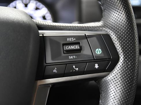 Used 2024 Mitsubishi Outlander SE image 20