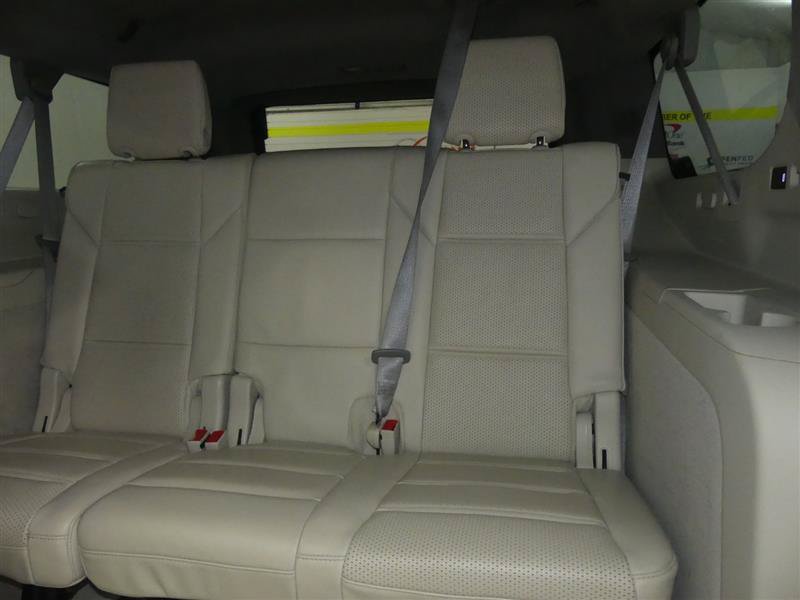 Used 2022 Cadillac Escalade ESV Premium Luxury Platinum w/ Heavy-Duty Trailer Package AWD/4WD image 37