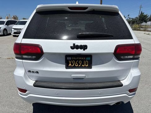 Used 2018 Jeep Grand Cherokee Altitude AWD/4WD image 5