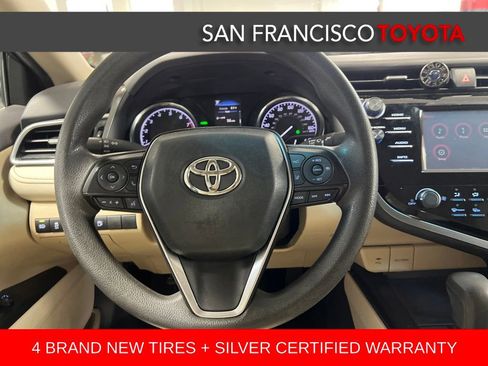 Certified 2018 Toyota Camry LE image 29