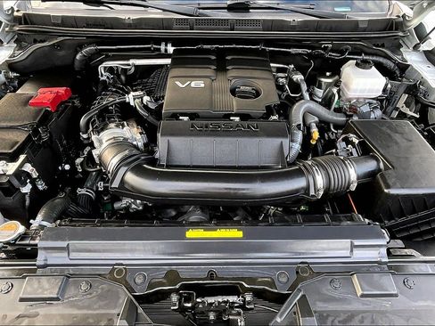 Used 2023 Nissan Frontier PRO-4X w/ Pro-4X Premium Package image 30