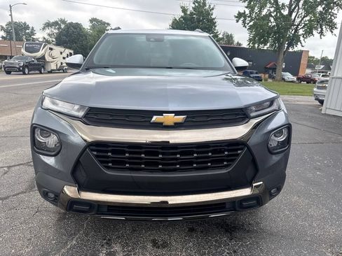 Used 2021 Chevrolet TrailBlazer ACTIV w/ Sun and Liftgate Package AWD/4WD image 2