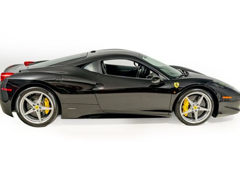 Used 2010 Ferrari 458 Italia Coupe RWD image 10