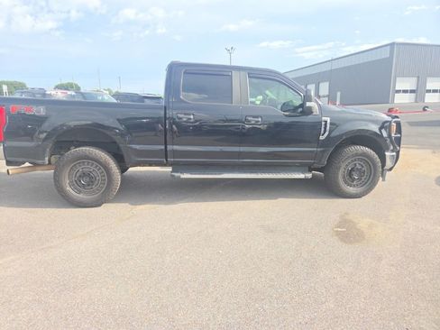 Used 2022 Ford F250 XL w/ STX Appearance Package AWD/4WD image 8