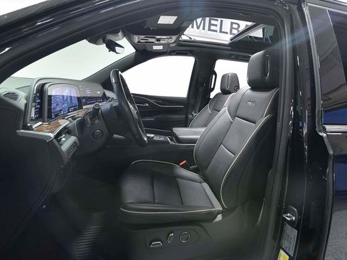 Used 2021 Cadillac Escalade Premium Luxury image 8