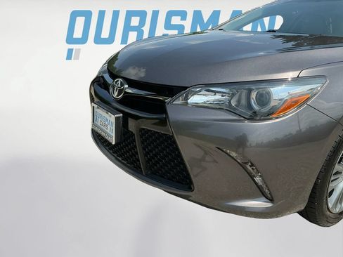 Used 2017 Toyota Camry SE w/ Moonroof Package FWD image 22