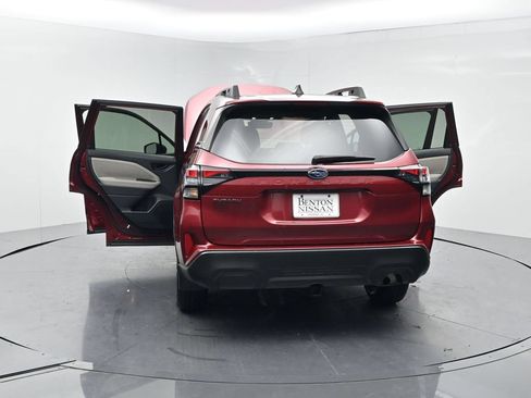 Used 2025 Subaru Forester Premium w/ Convenience Package #2 AWD/4WD image 26