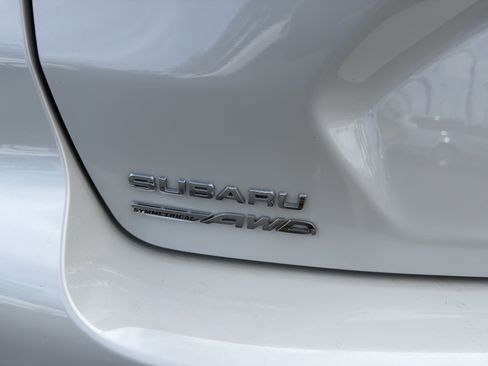 Used 2024 Subaru Crosstrek 2.0i Premium image 37