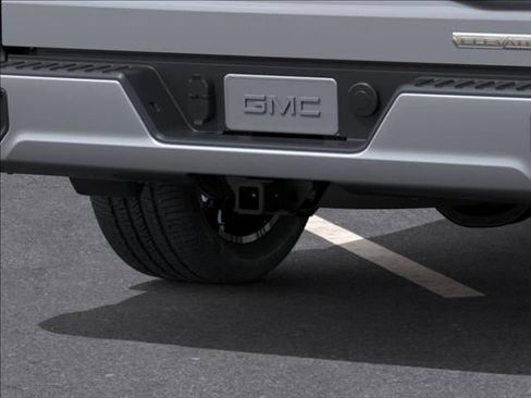 New 2026 GMC Sierra 1500 Elevation image 17