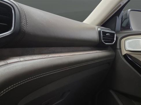 Used 2023 Ford Explorer Platinum w/ Technology Package image 30